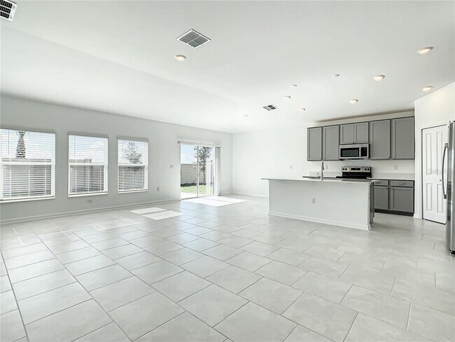 2330 Burney Fls Ln in Davenport, FL - Building Photo - Building Photo