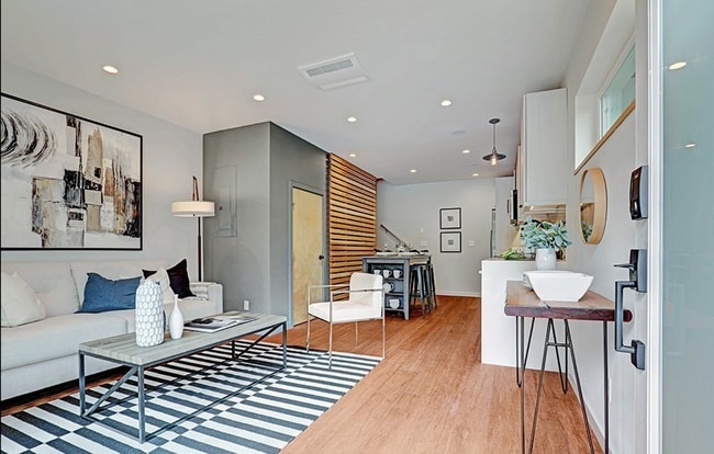 120 17th Ave E in Seattle, WA - Building Photo - Building Photo