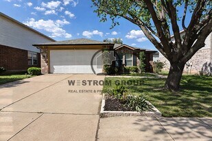 8732 Polo Dr in Fort Worth, TX - Building Photo