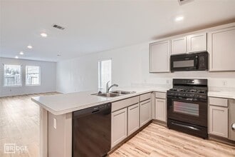3315 Aster Mdw Wy in Richmond, TX - Foto de edificio - Building Photo