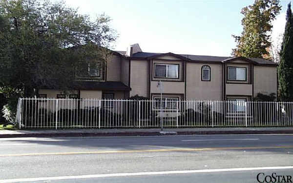 12654 Vanowen St in North Hollywood, CA - Building Photo