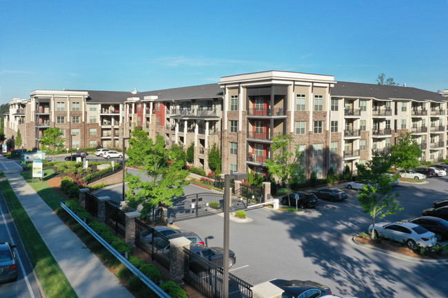 Centra at North Druid Hills in Atlanta, GA - Foto de edificio - Building Photo