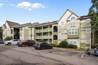 962-6 Stewarts Creek Dr in Fayetteville, NC - Building Photo - Building Photo