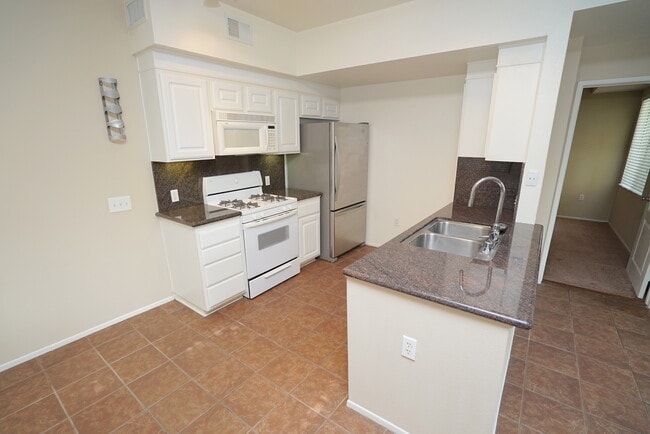 20000 Plum Canyon Rd in Santa Clarita, CA - Building Photo - Building Photo