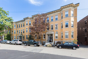 137 Chiswick Rd, Unit 2 in Boston, MA - Building Photo