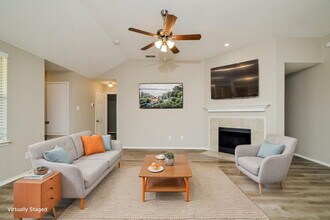 1620 Logan Dr in Royse City, TX - Foto de edificio - Building Photo