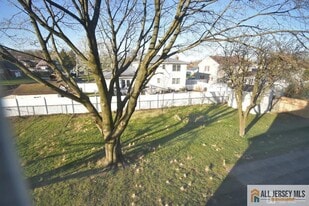 1 Lee Ave in South Amboy, NJ - Building Photo