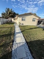 11063 SW 5th St in Miami, FL - Building Photo