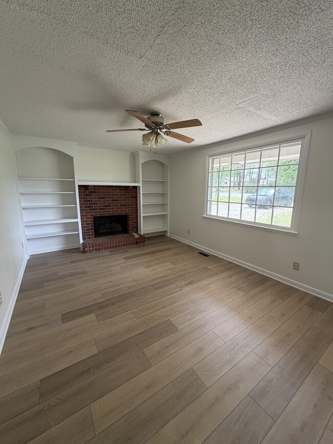 131 Neal Blvd in La Vergne, TN - Building Photo - Building Photo