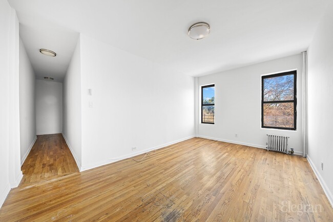 305 Ocean Ave in Brooklyn, NY - Building Photo - Building Photo