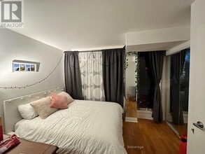 415 Jarvis St in Toronto, ON - Building Photo - Building Photo