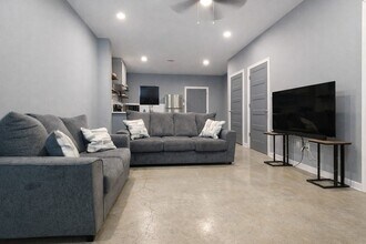 343 W Johnson St in Baton Rouge, LA - Building Photo - Building Photo