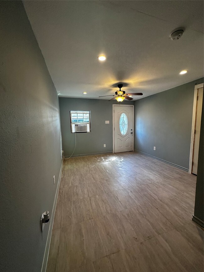 9337 Talton St in Houston, TX - Building Photo - Building Photo