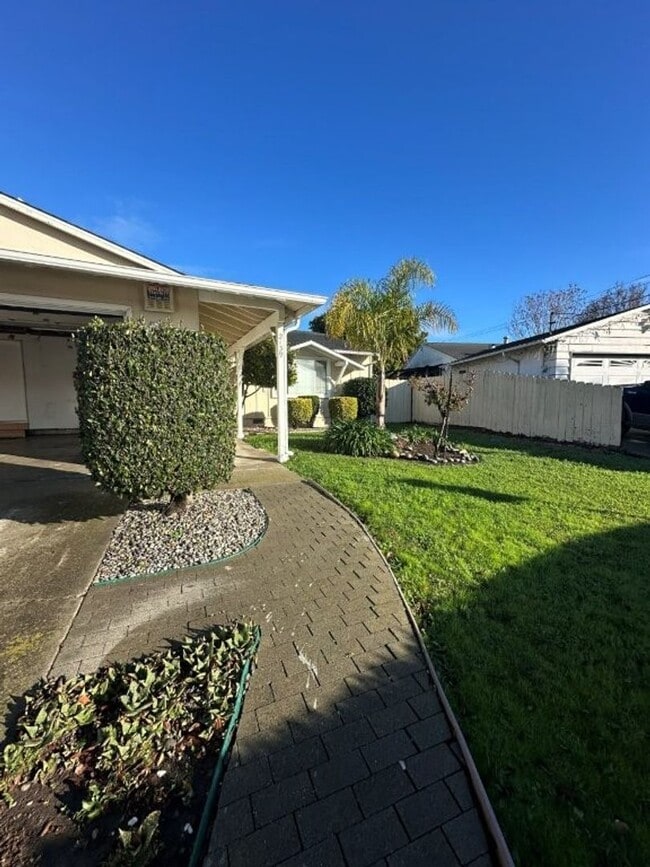 property at 2139 Thayer Ave