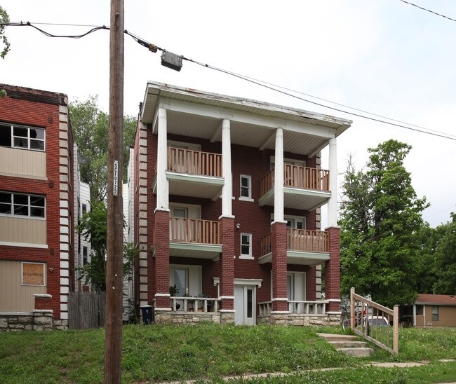 1418-1420 30th St in Kansas City, MO - Foto de edificio - Building Photo