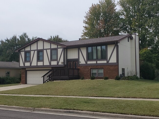 property at 23 Kenfield Cir