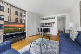 254 W 54th St, Unit SI ID1016196P in New York, NY - Building Photo - Building Photo