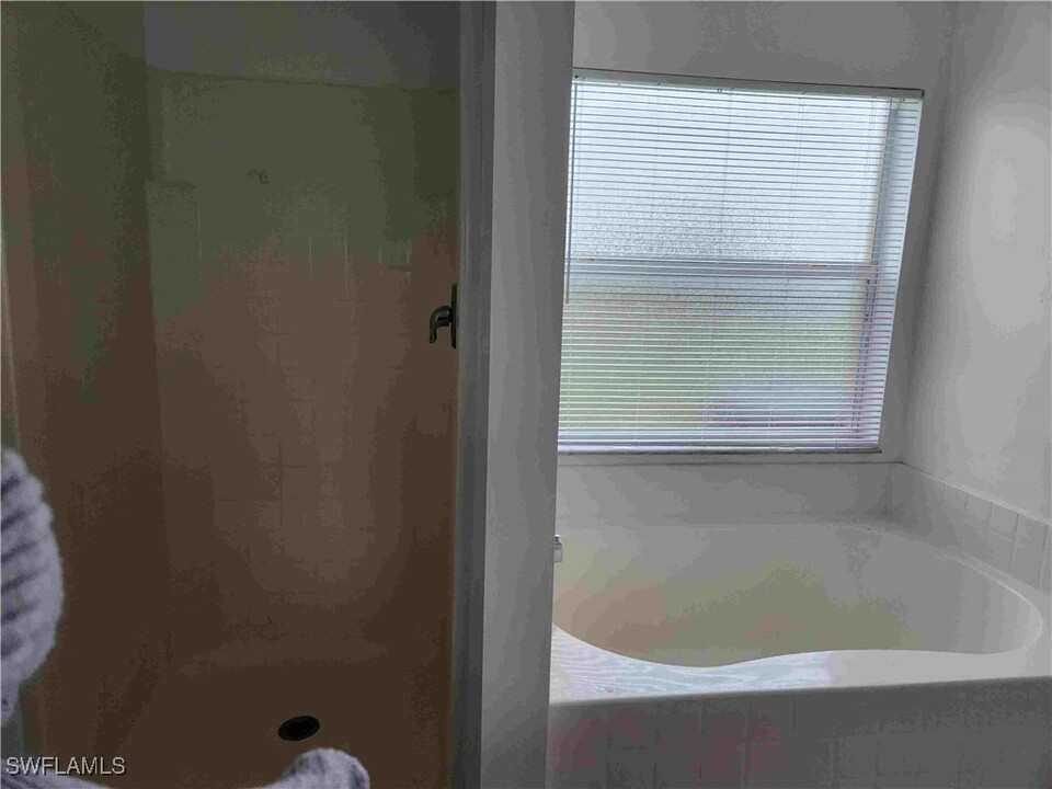 14980 Coopers Hawk Way in Ft. Myers, FL - Building Photo
