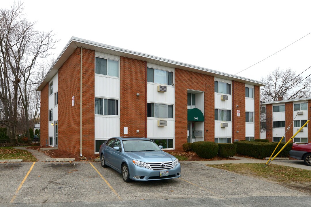 Vigliani Apartments in North Providence, RI - Foto de edificio