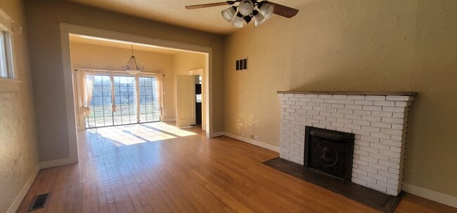 1204 5th Ave in Canyon, TX - Building Photo - Building Photo