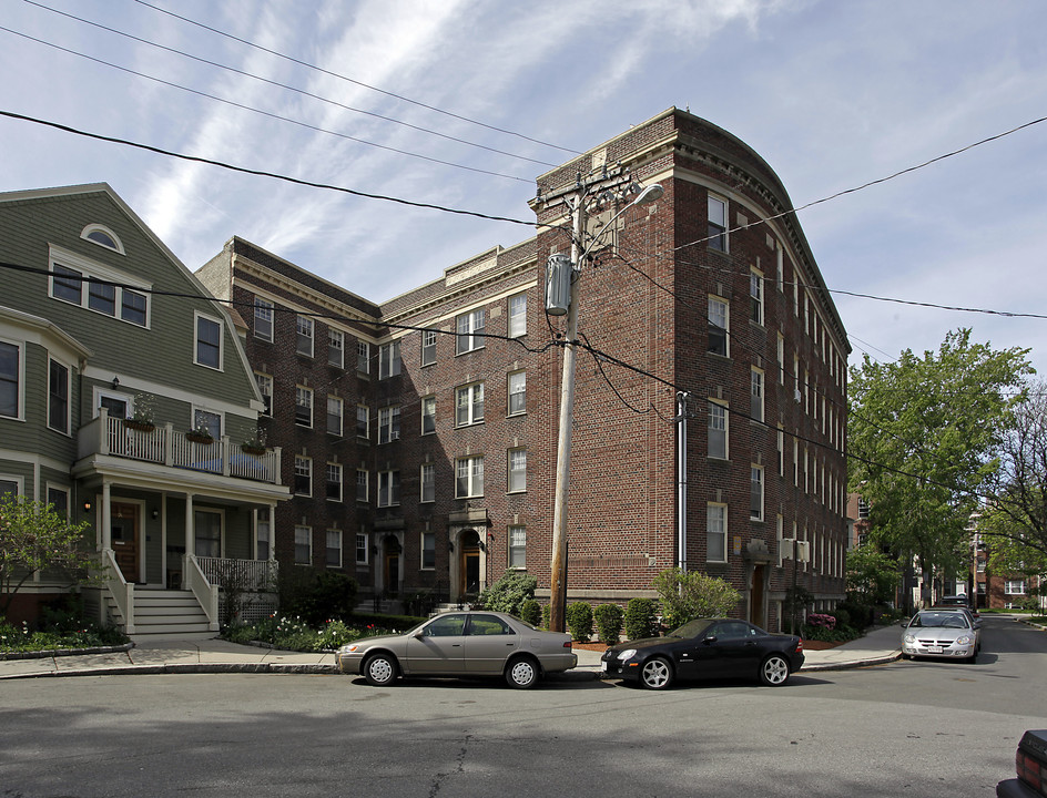 28-30 Langdon St in Cambridge, MA - Building Photo