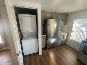 110 Van Dam St, Unit #2 in Saratoga Springs, NY - Building Photo - Building Photo