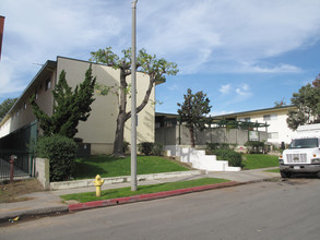 Madison Park Apartments in Torrance, CA - Foto de edificio - Building Photo