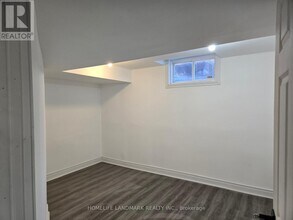 9 Vanier St in Whitby, ON - Building Photo - Building Photo