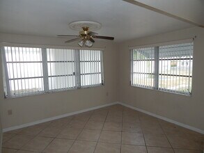 5005 Genesis Ave in Holiday, FL - Building Photo - Building Photo