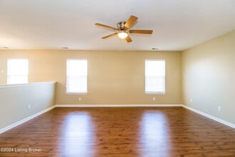 9612 Arrowridge Dr in Louisville, KY - Building Photo - Building Photo