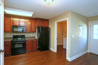 Tifton Apartments in Tifton, GA - Foto de edificio - Interior Photo