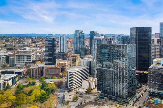 2510 6th Ave, Unit 2105 in Seattle, WA - Building Photo - Building Photo