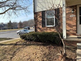 3542 Burbank Dr in Ann Arbor, MI - Building Photo