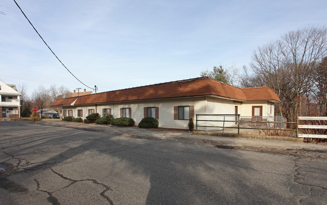 81 Culvert St in Torrington, CT - Building Photo - Building Photo