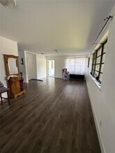 500 NE 136th St in North Miami, FL - Foto de edificio - Building Photo