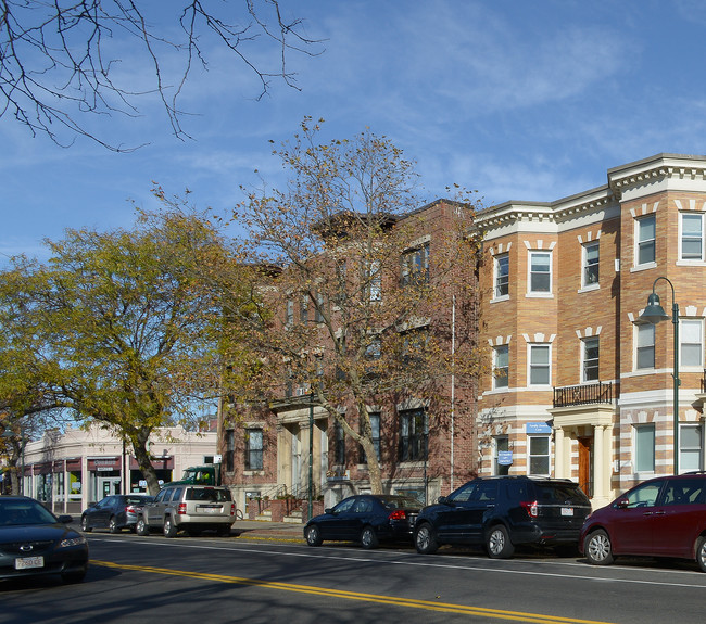 395-397 Harvard St in Brookline, MA - Foto de edificio - Building Photo