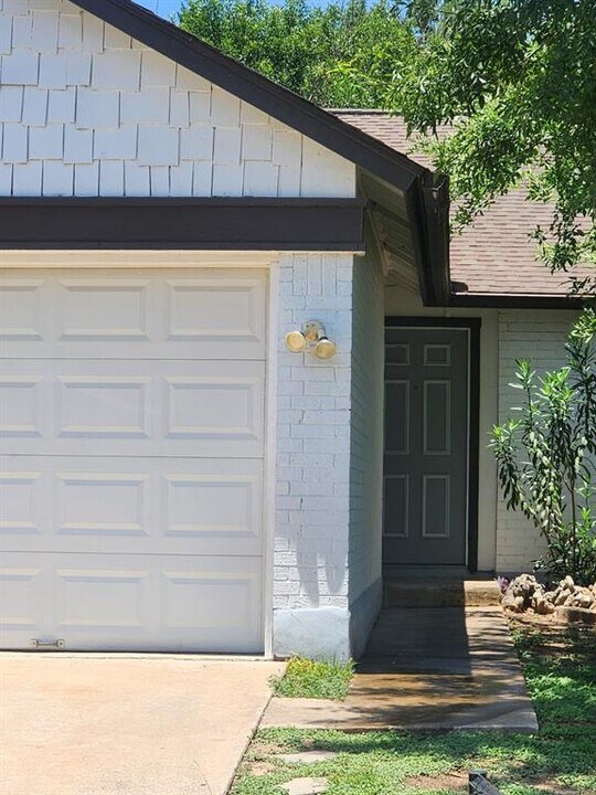 11306 Walnut Ridge Dr in Austin, TX - Building Photo