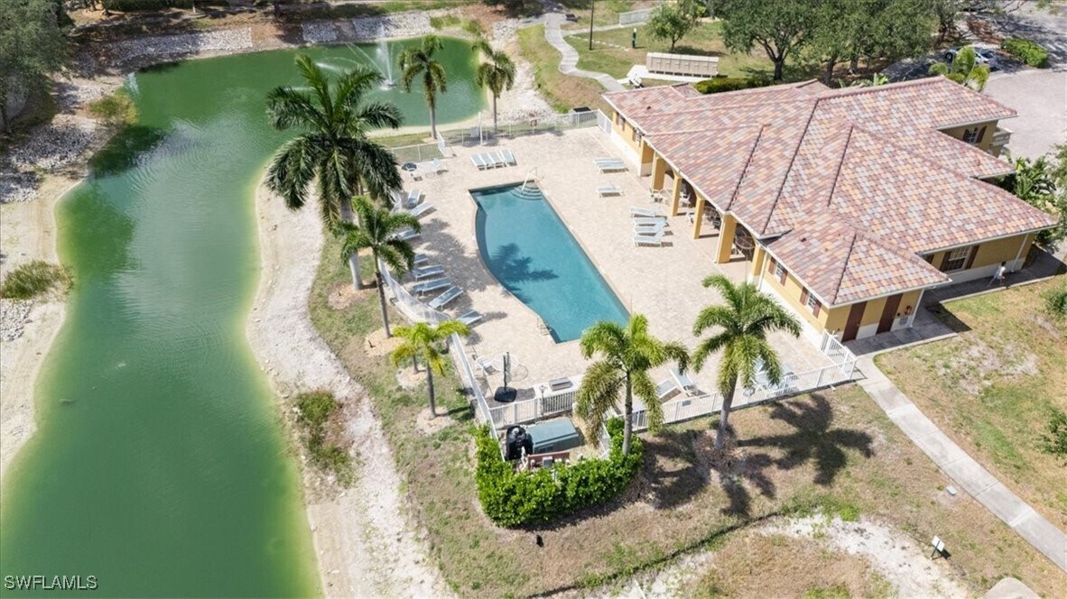 4109 Residence Drive in Ft. Myers, FL - Building Photo