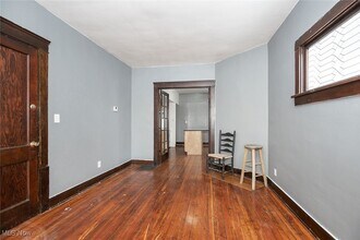 6911 Franklin Blvd in Cleveland, OH - Building Photo - Building Photo