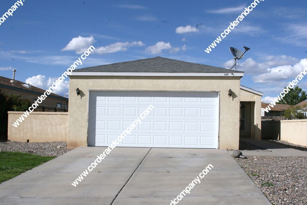 1117 Sand Dune Rd NE in Rio Rancho, NM - Building Photo