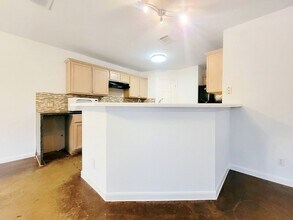 10905 Sherry Lee Cove in Austin, TX - Building Photo - Building Photo