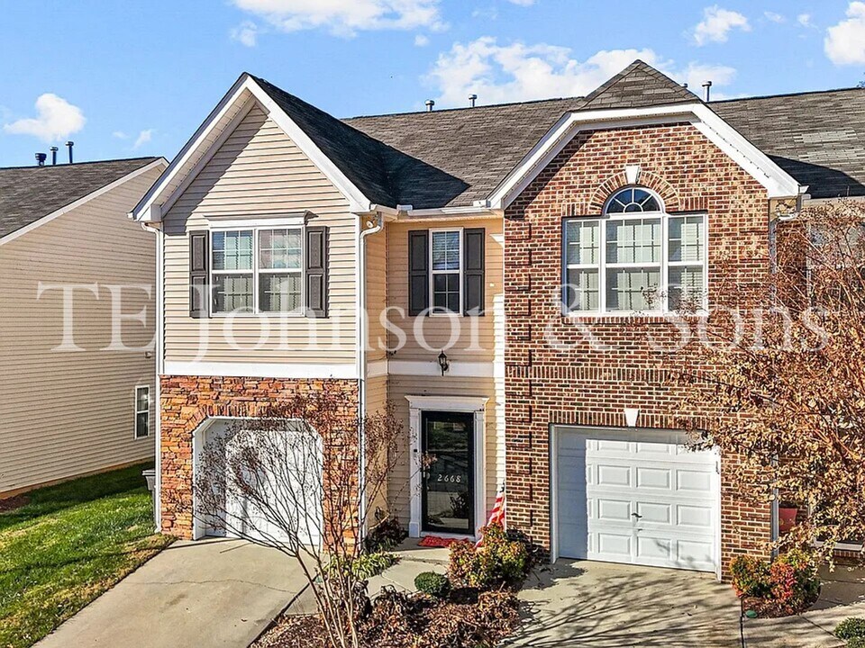 2668 Hartfield Commons Ln in Winston-Salem, NC - Building Photo