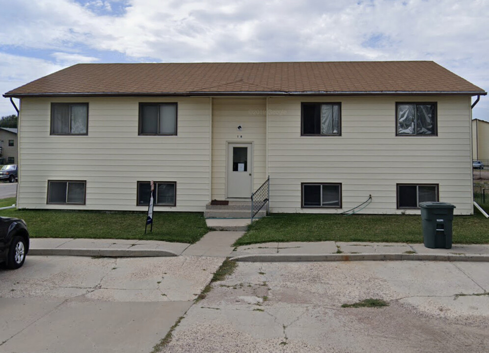 18 American Ln in Gillette, WY - Building Photo