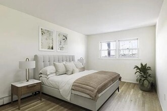 136 Suburbia Terrace in Jersey City, NJ - Building Photo - Building Photo