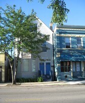 2321 W Belmont Ave, Unit 1R in Chicago, IL - Building Photo