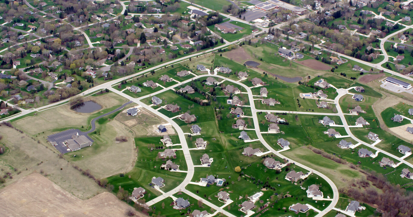 Woodland Ridge in Sussex, WI - Building Photo