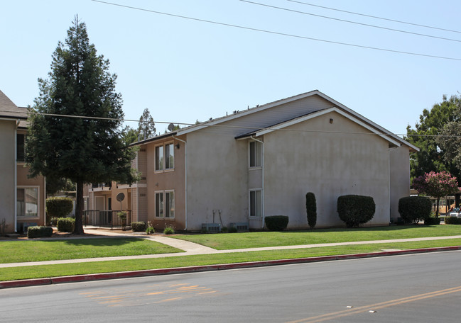 South Cove Apartments in Orange Cove, CA - Building Photo - Building Photo