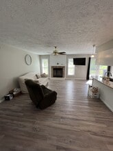 15867 Wood Rd in Lansing, MI - Building Photo - Building Photo