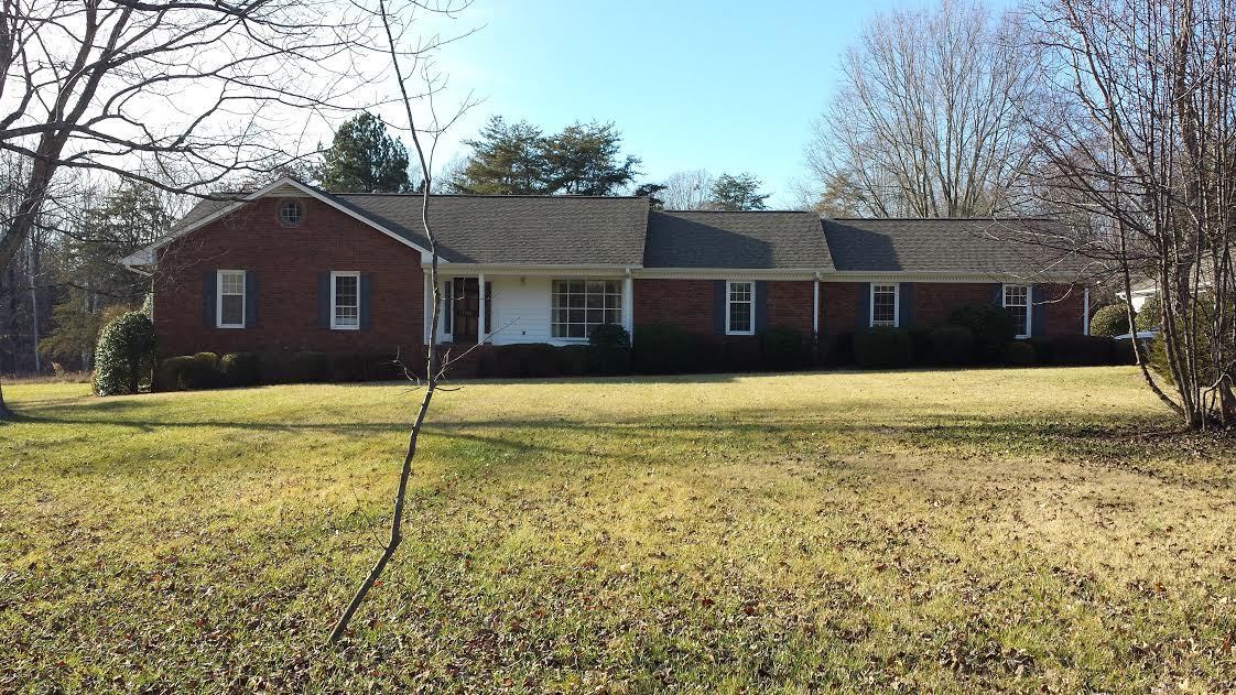 4704 Pauline Ct in Summerfield, NC - Building Photo