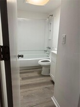 1264 E 113th Ave, Unit J102 in Tampa, FL - Foto de edificio - Building Photo